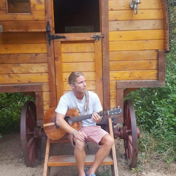 Meet your Posher, Steve - Picture 1 of 1